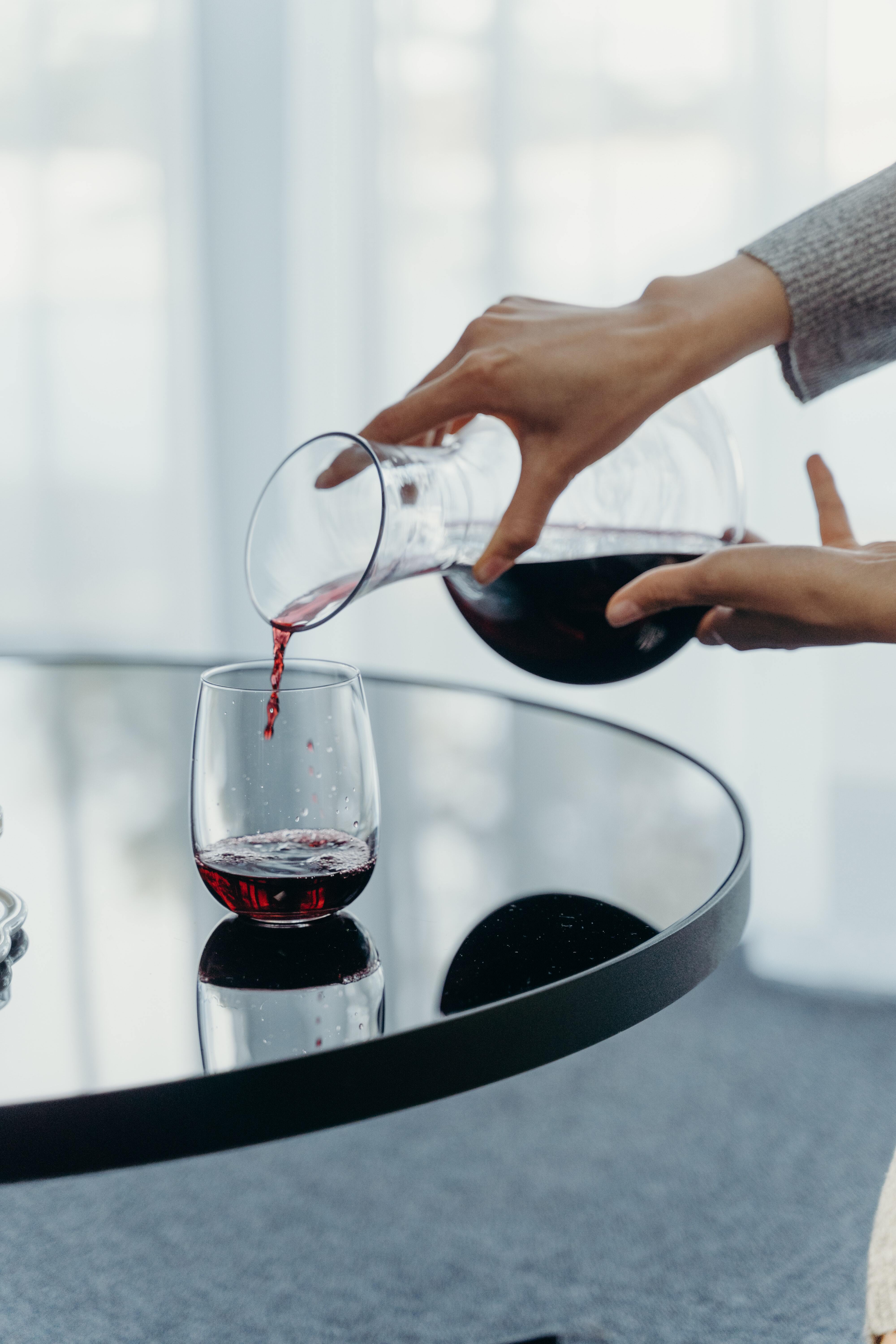 The Art of Decanting: Unleashing the Full Potential of Your Wine - Latah  Creek